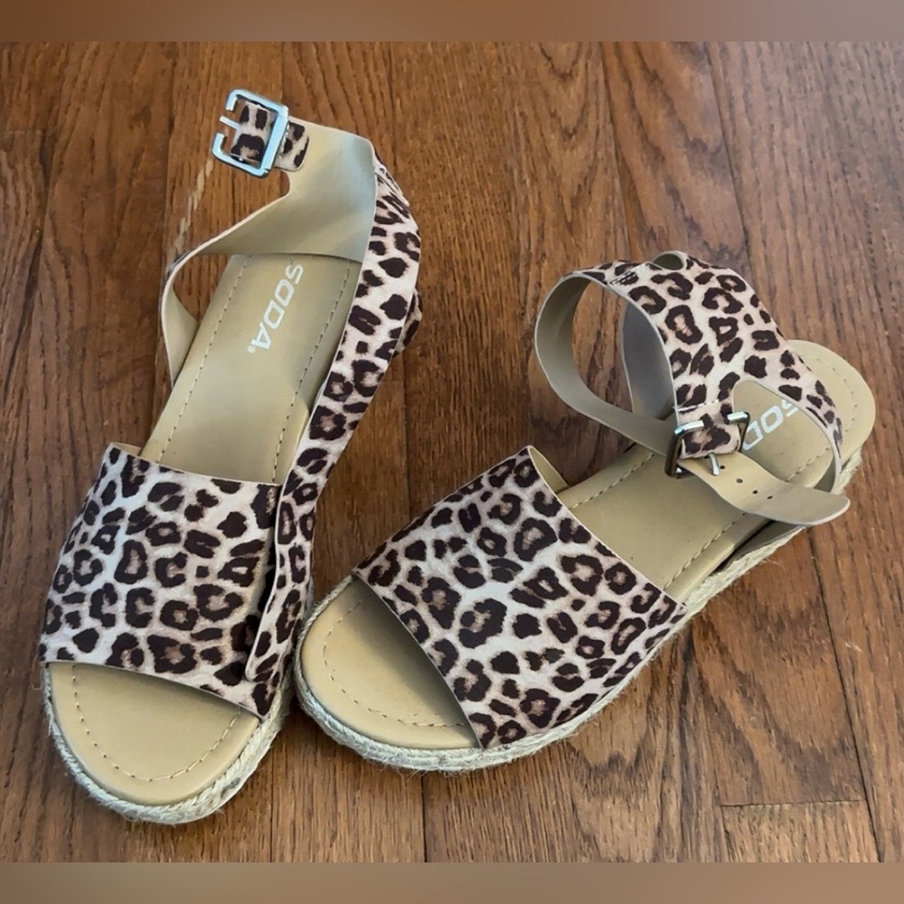 Soda Tan Leopard Platform Sandals